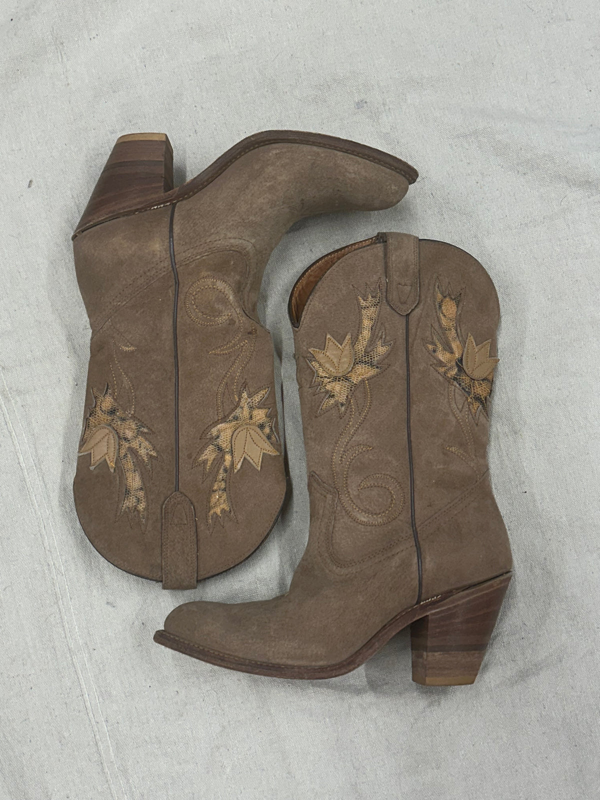 Vintage Brown Tulip Cowboy Boots