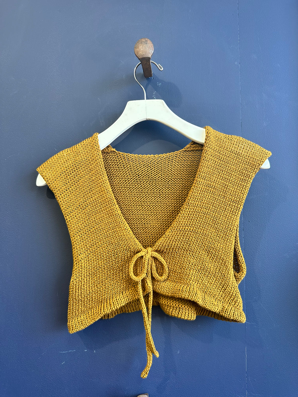 Mae Vest