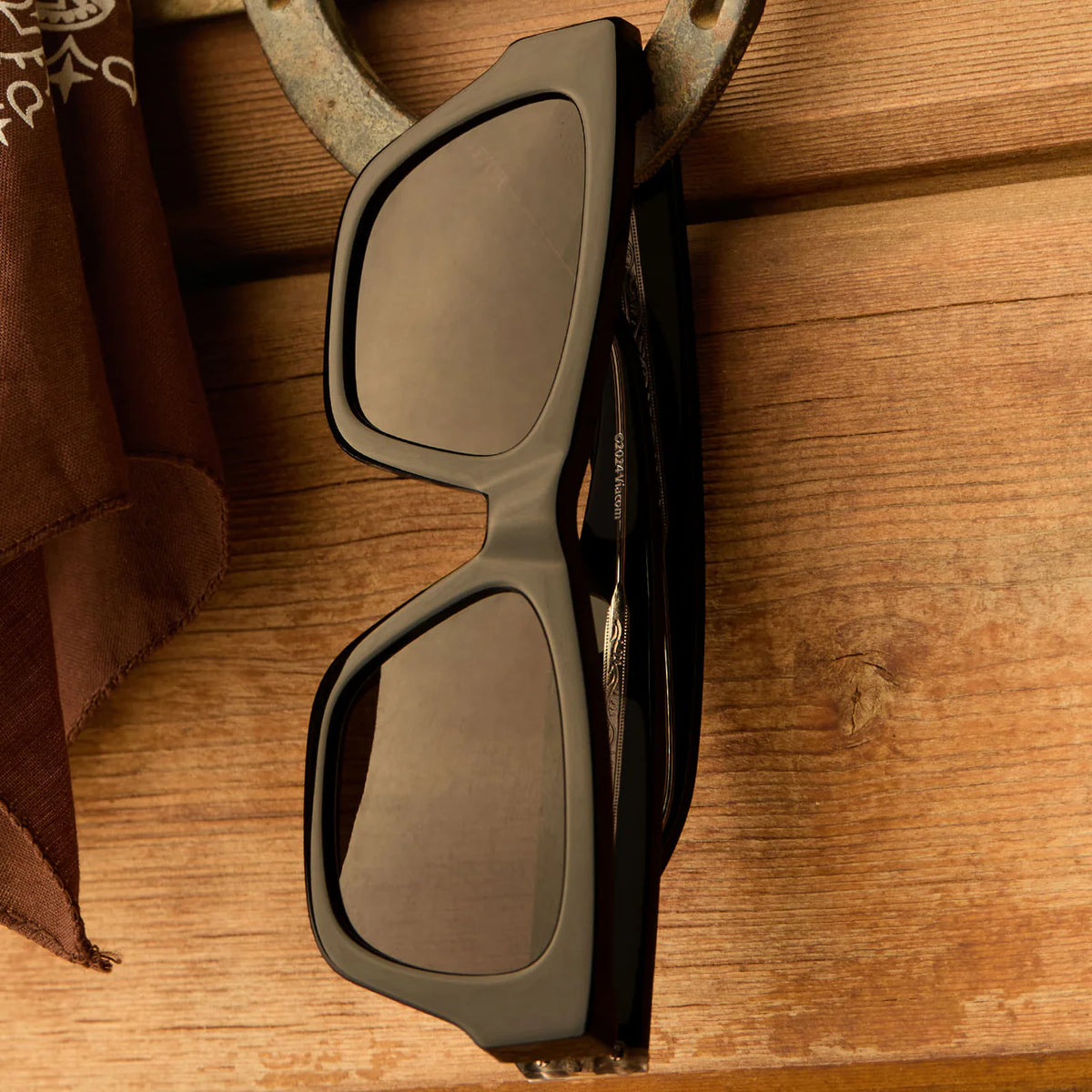 Beth II - Black & Grey Sunglasses
