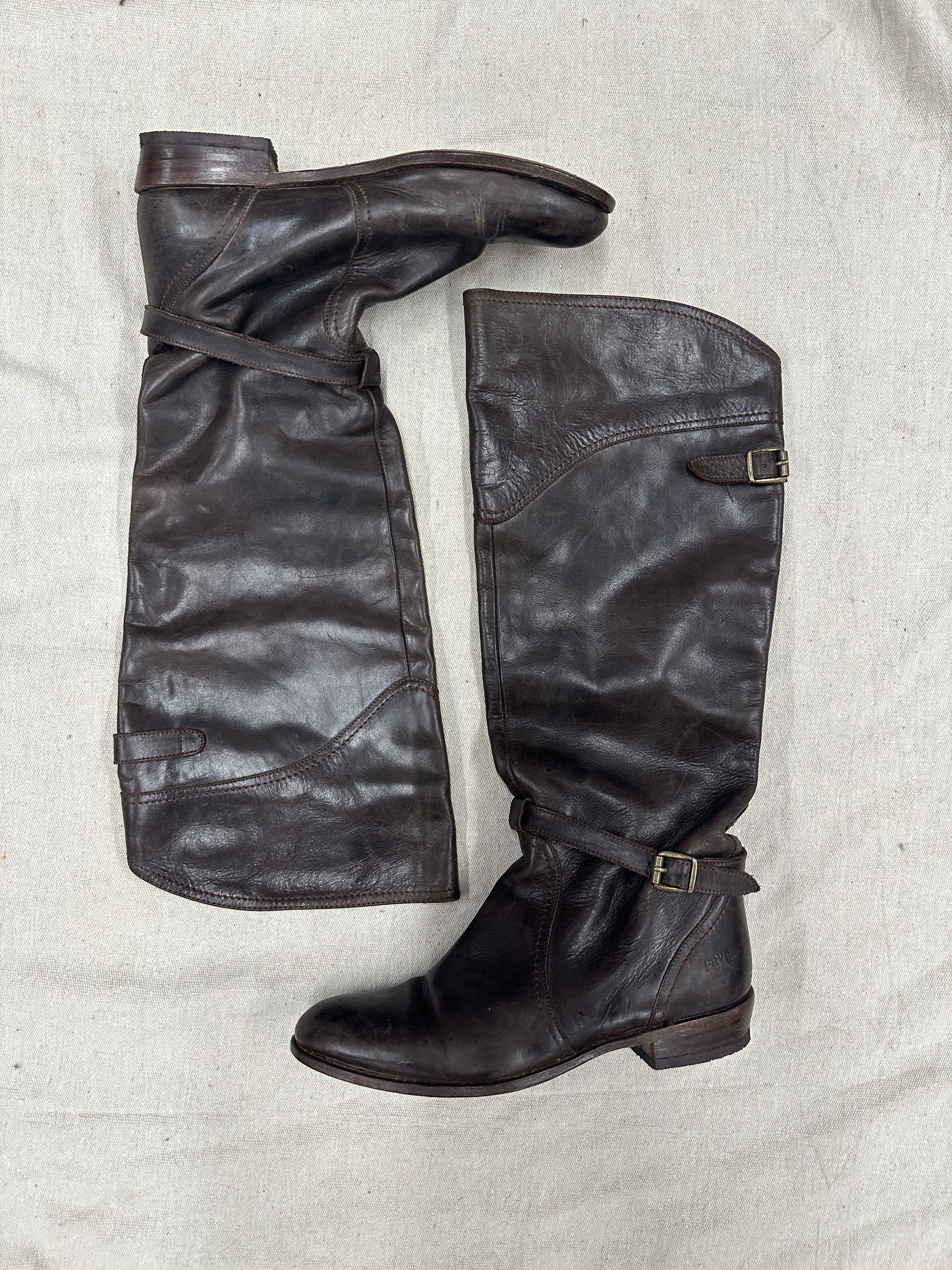 Classic frye boots deals