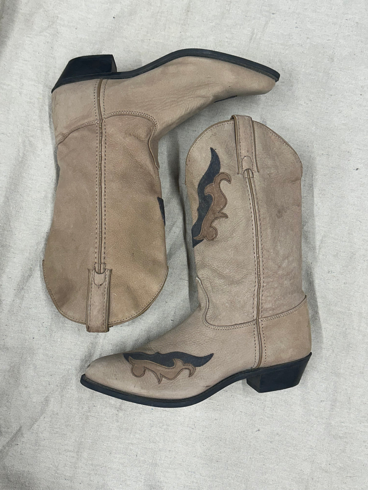 Vintage Beige Cowboy Boots