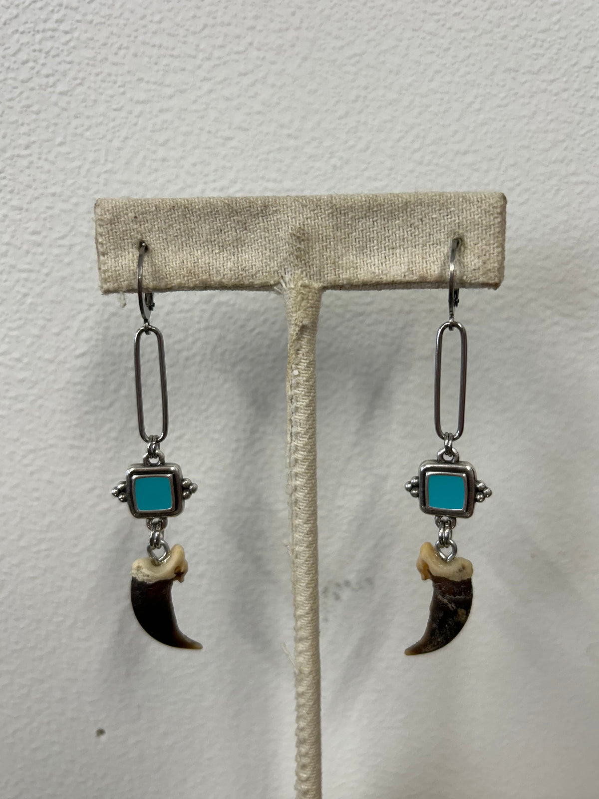 Claw Earrings