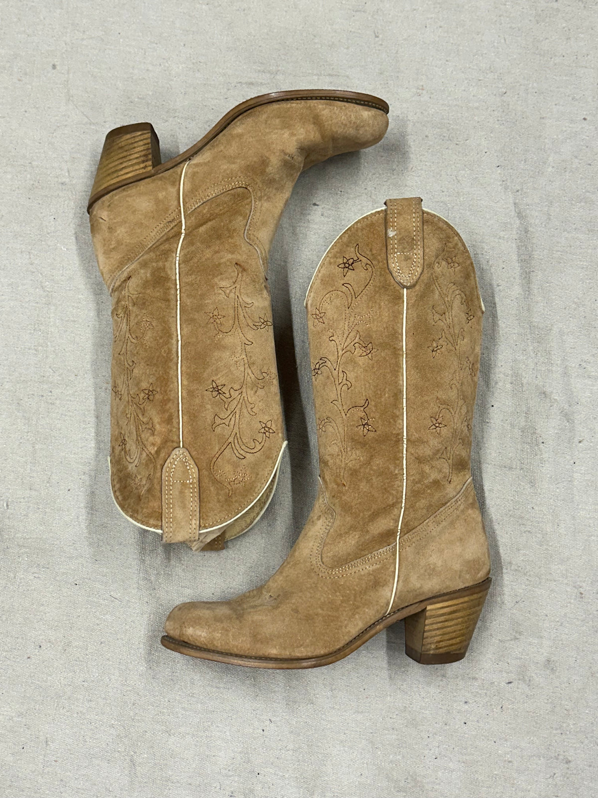 Vintage Beige Floral Cowboy Boots