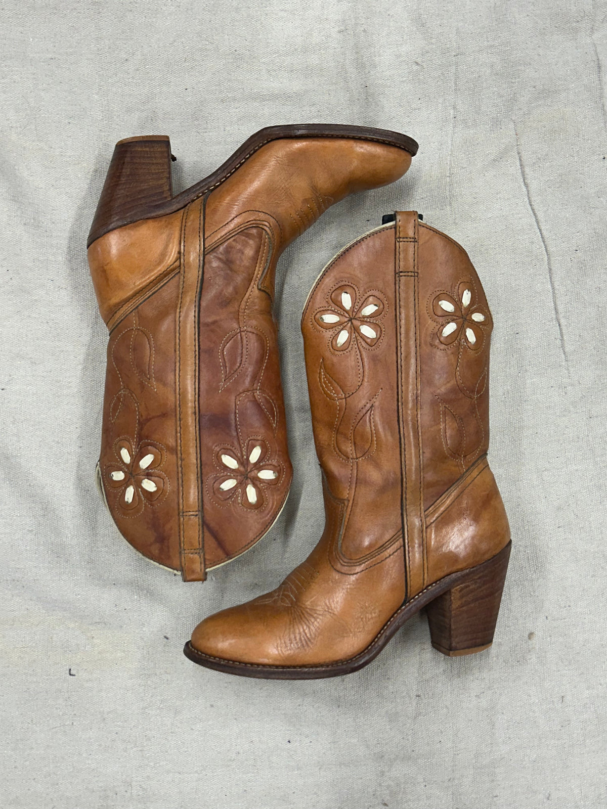 Vintage Brown Flower Detailed Cowboy Boots
