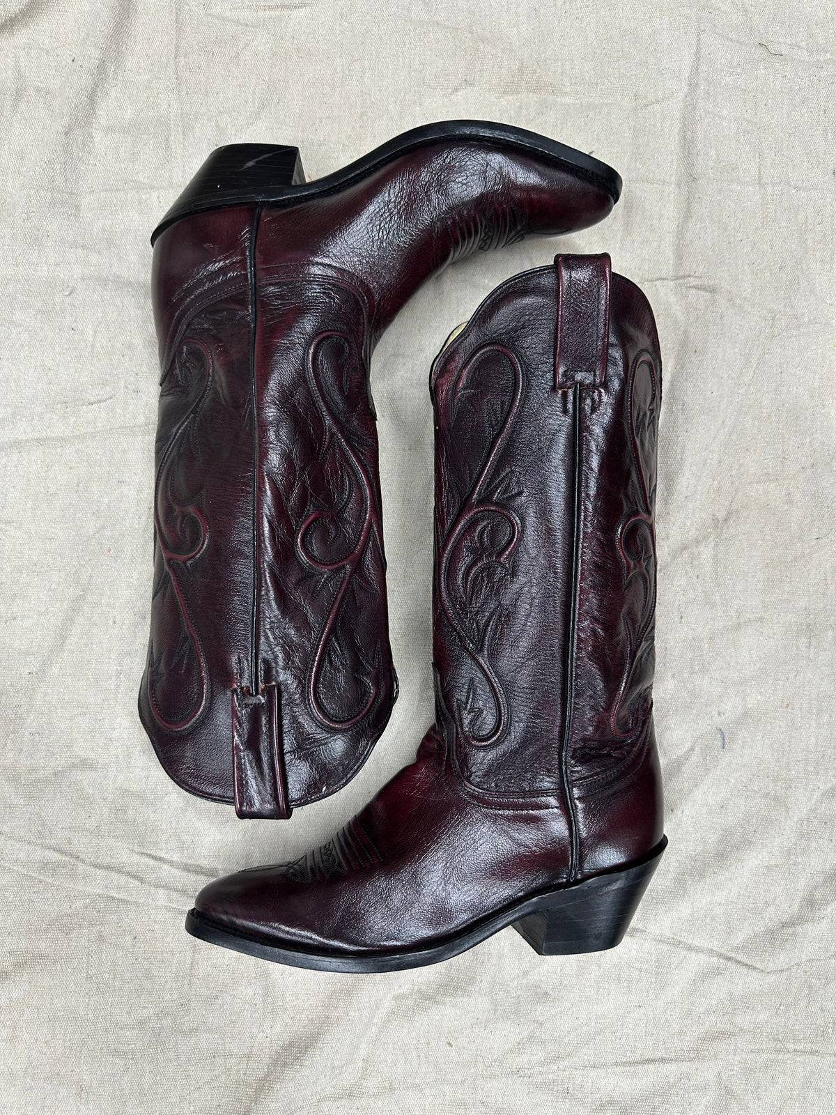 Vintage dark red cowboy boots