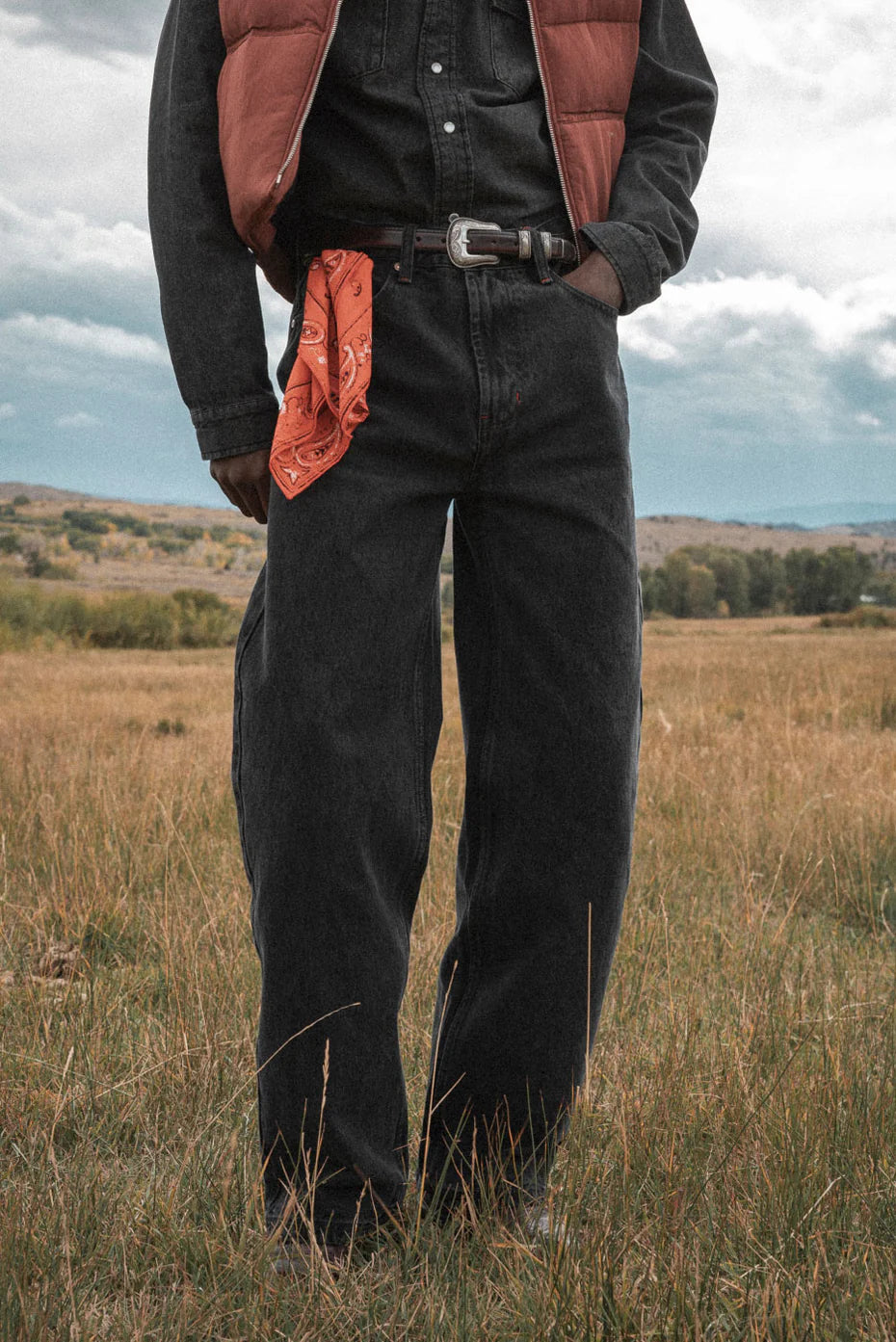 STRAIGHT LEG DENIM PANT - Washed Black