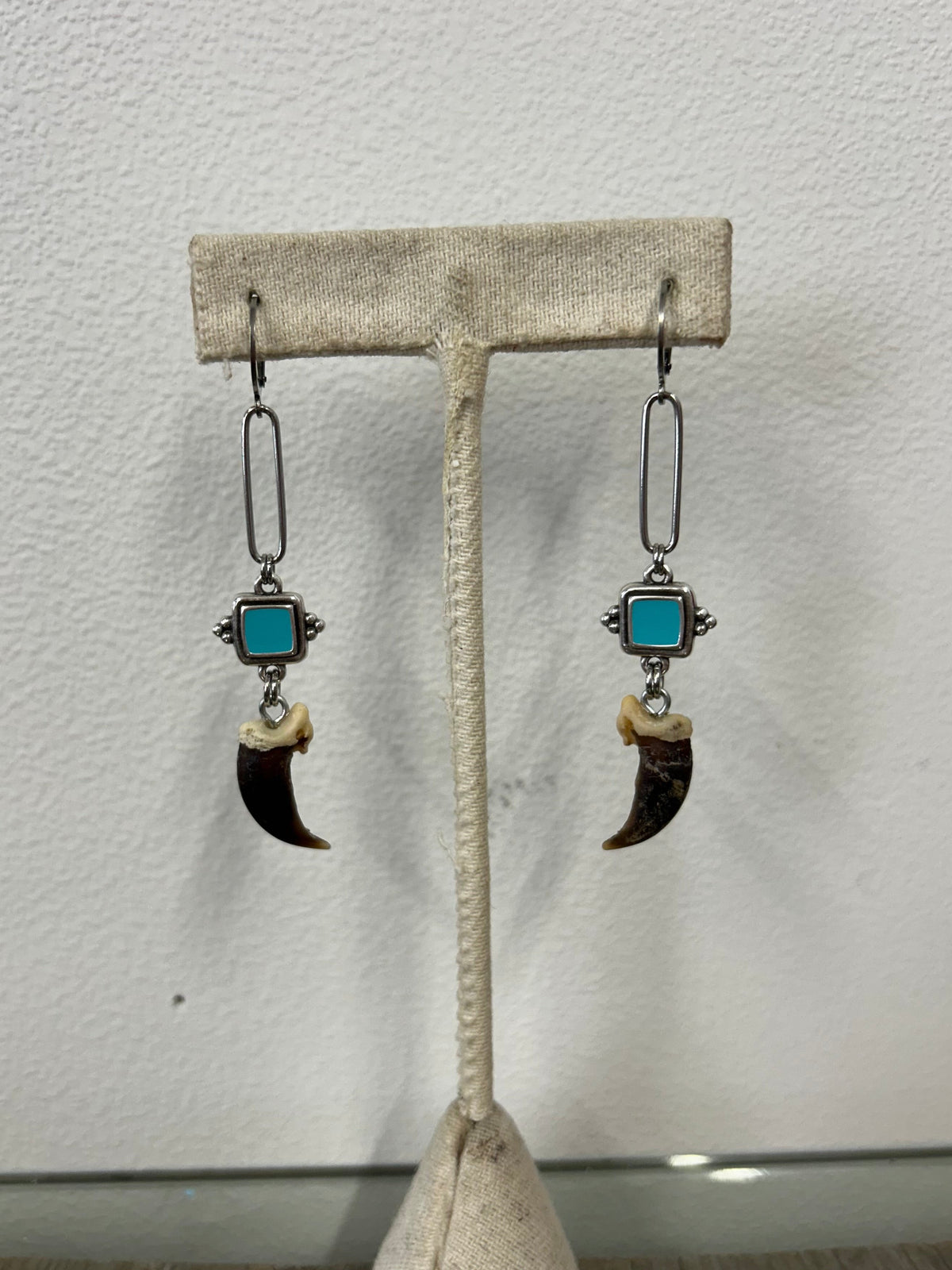 Claw Earrings
