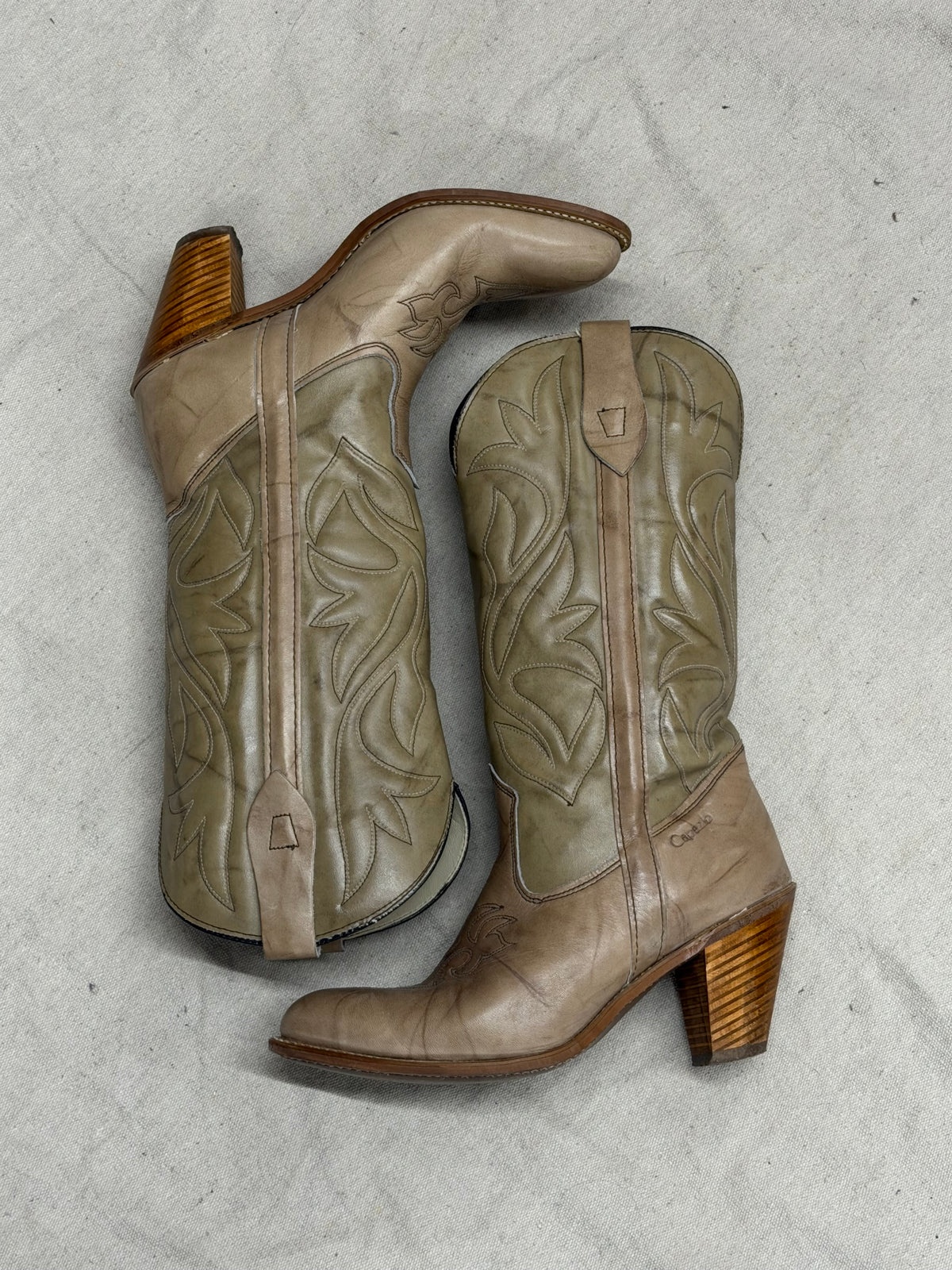 Vintage Light Brown Cowboy Boots