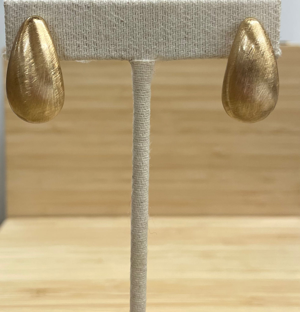 Brushed Gold Droplette Earring