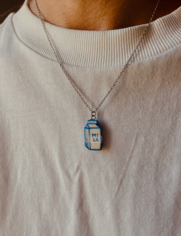 Leche Necklace