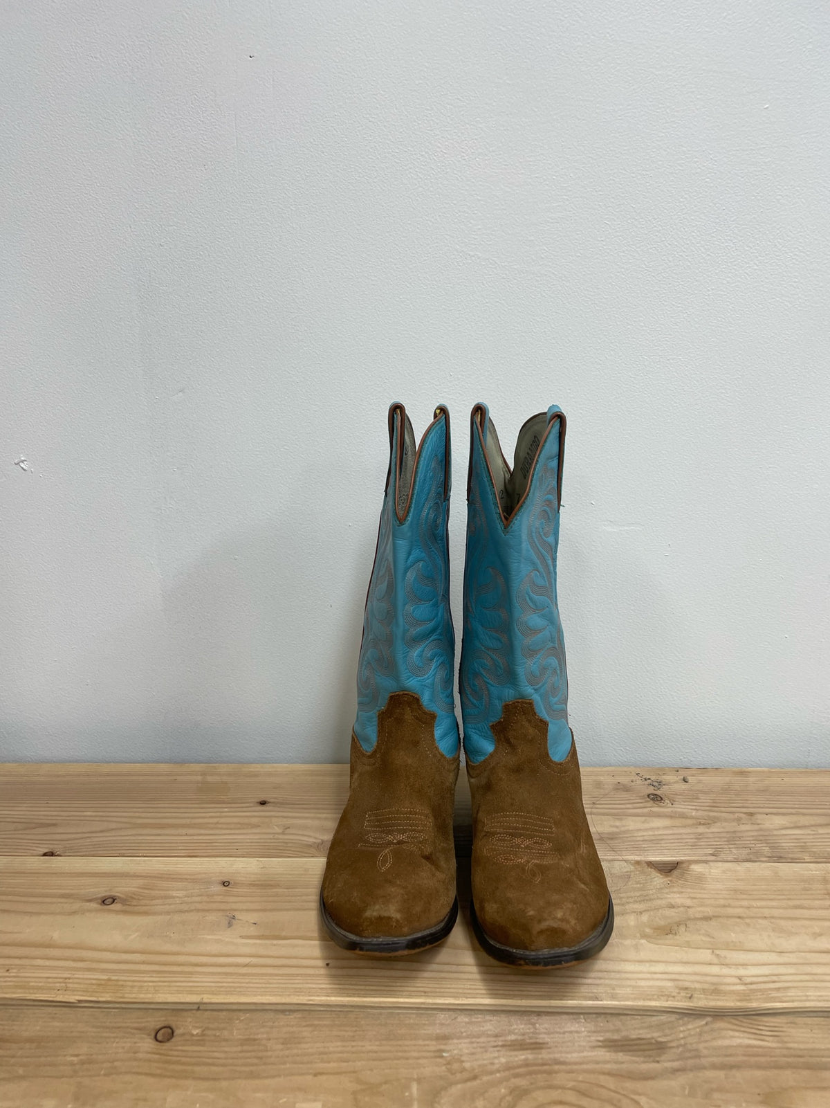 Snip Toe Suede+Blue Boots